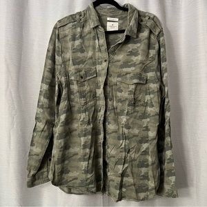 American Eagle Camouflage Button Up